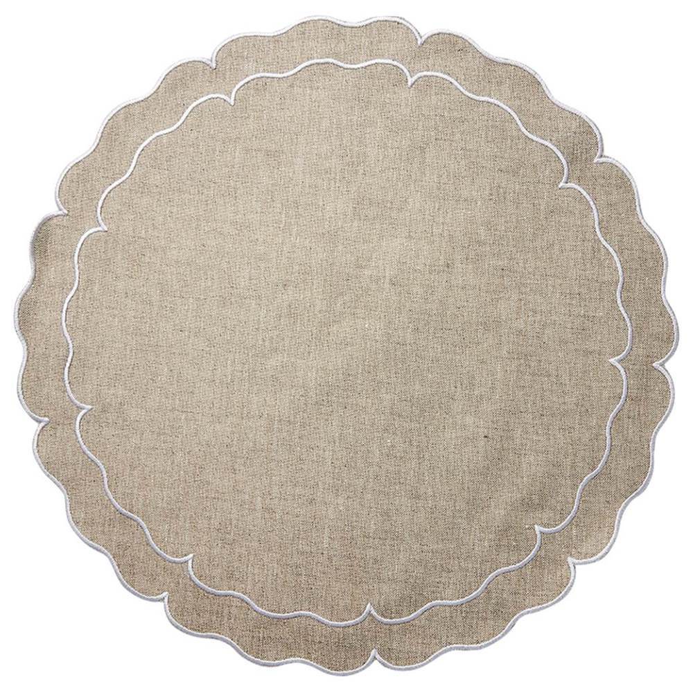 Linho Scalloped Round Placemat in Dark Natural & White