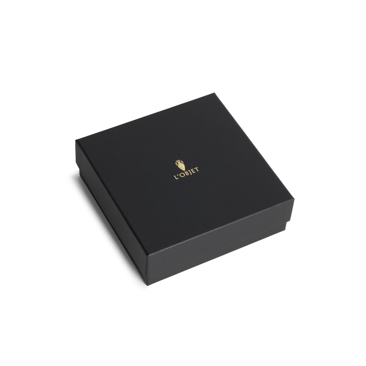 Black box with 'L'Objet' logo 