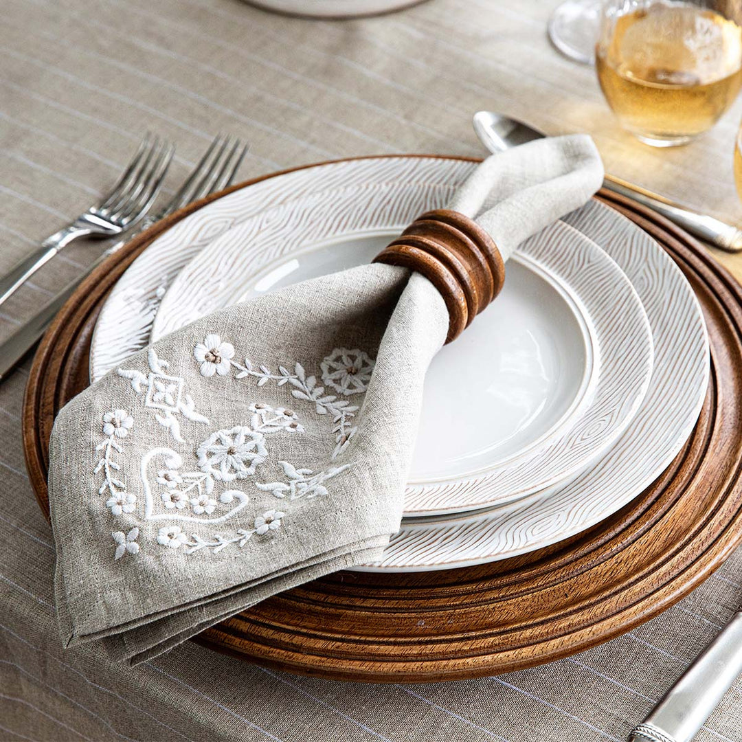 Juliska Blenheim Oak Whitewash Side Plate Dinner Plate Dessert/Salad Plate on Bilbao Wood Charger