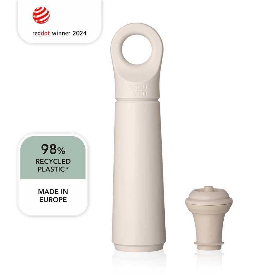 A wine bottle vacuum stopped set with text at the top corner reading "RedDot winner 2024" and underneath that a textbox reading "98% recycled plastic. Made in Europe"