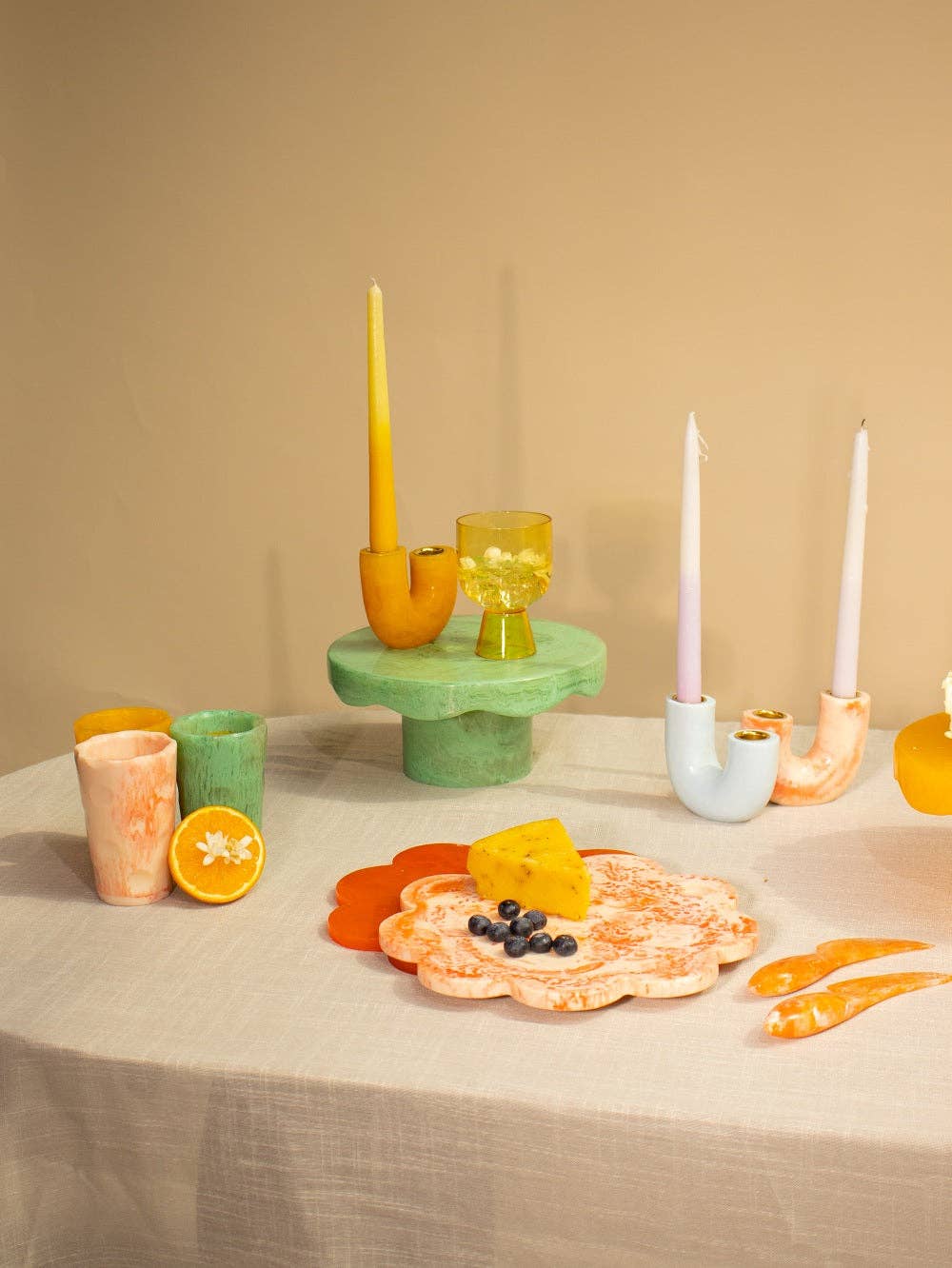 Green Scallop Resin Cake Stand