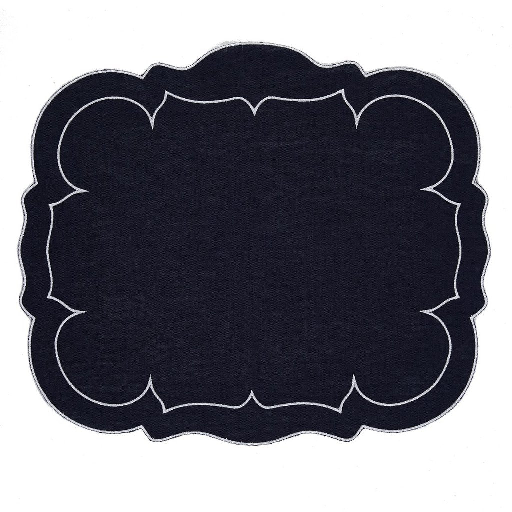 Linho Scalloped Rectangular Placemat in Navy & White