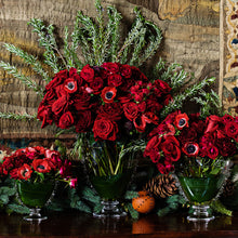 Load image into Gallery viewer, Juliska Harriet Fan Vases with red roses and anemones bouquets
