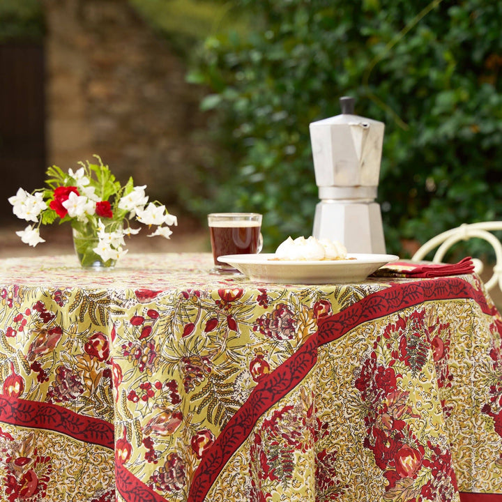 Winter Garden Red & Green Tablecloth